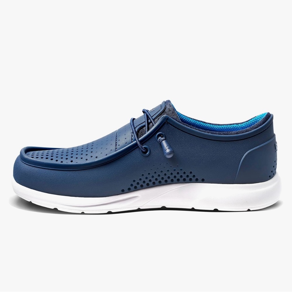 Reef Water Coast Shoes Size 9 - Navy
